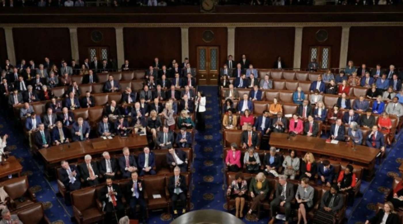 US House chamber filled with representatives during session