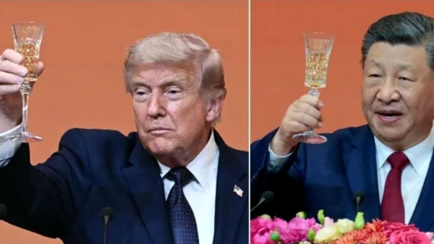 Trump and Xi Jinping raising champagne glasses